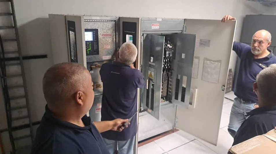 Mantenimiento UPS APC MGE instituciones bancarias
