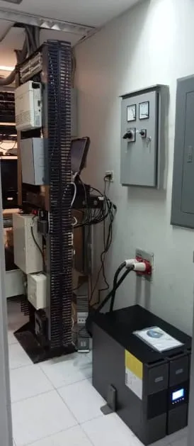 Instalación UPS Eaton data center bancario